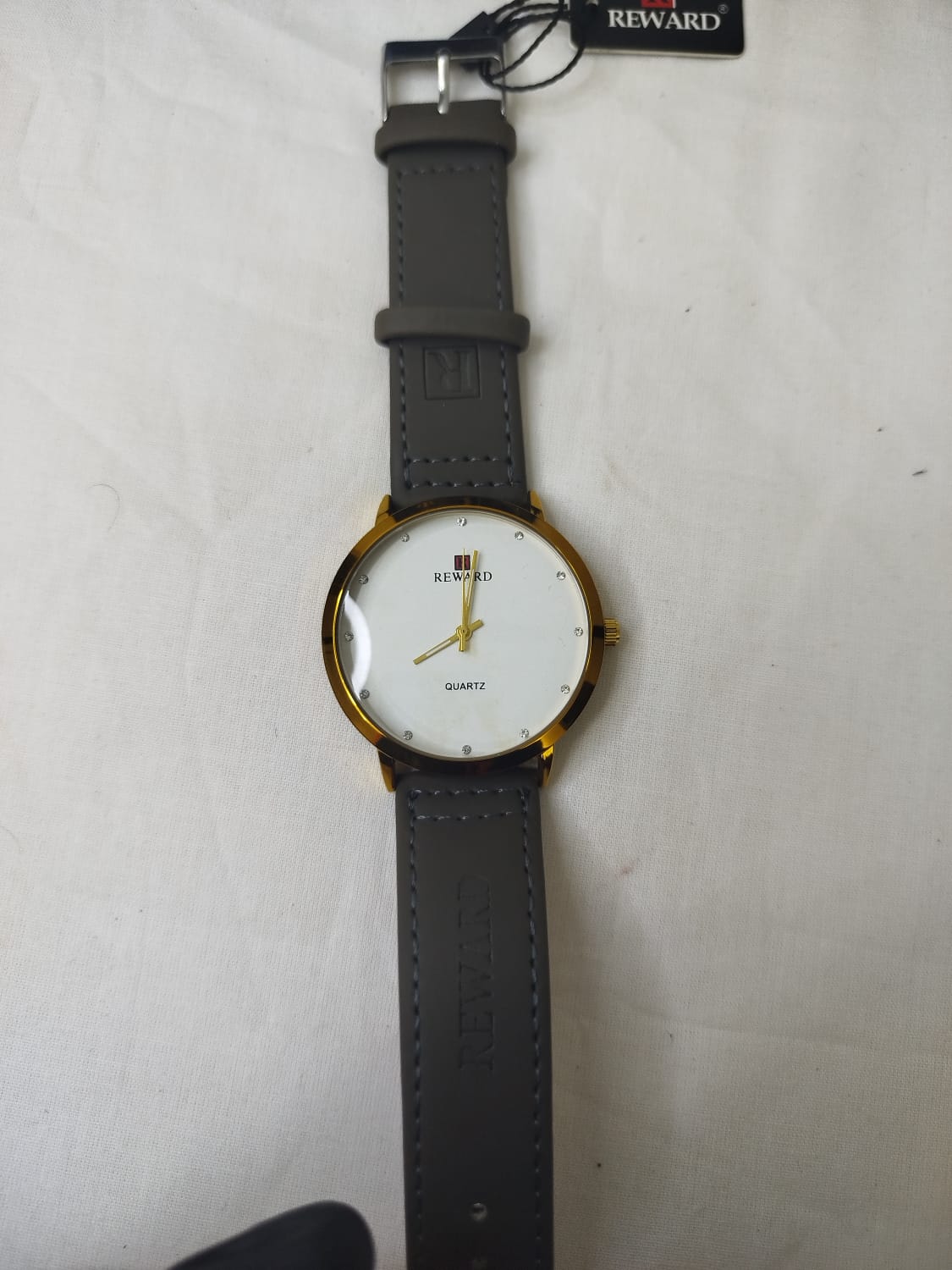 Reward Classic – Minimalist Gold & Olive Quartz Watch