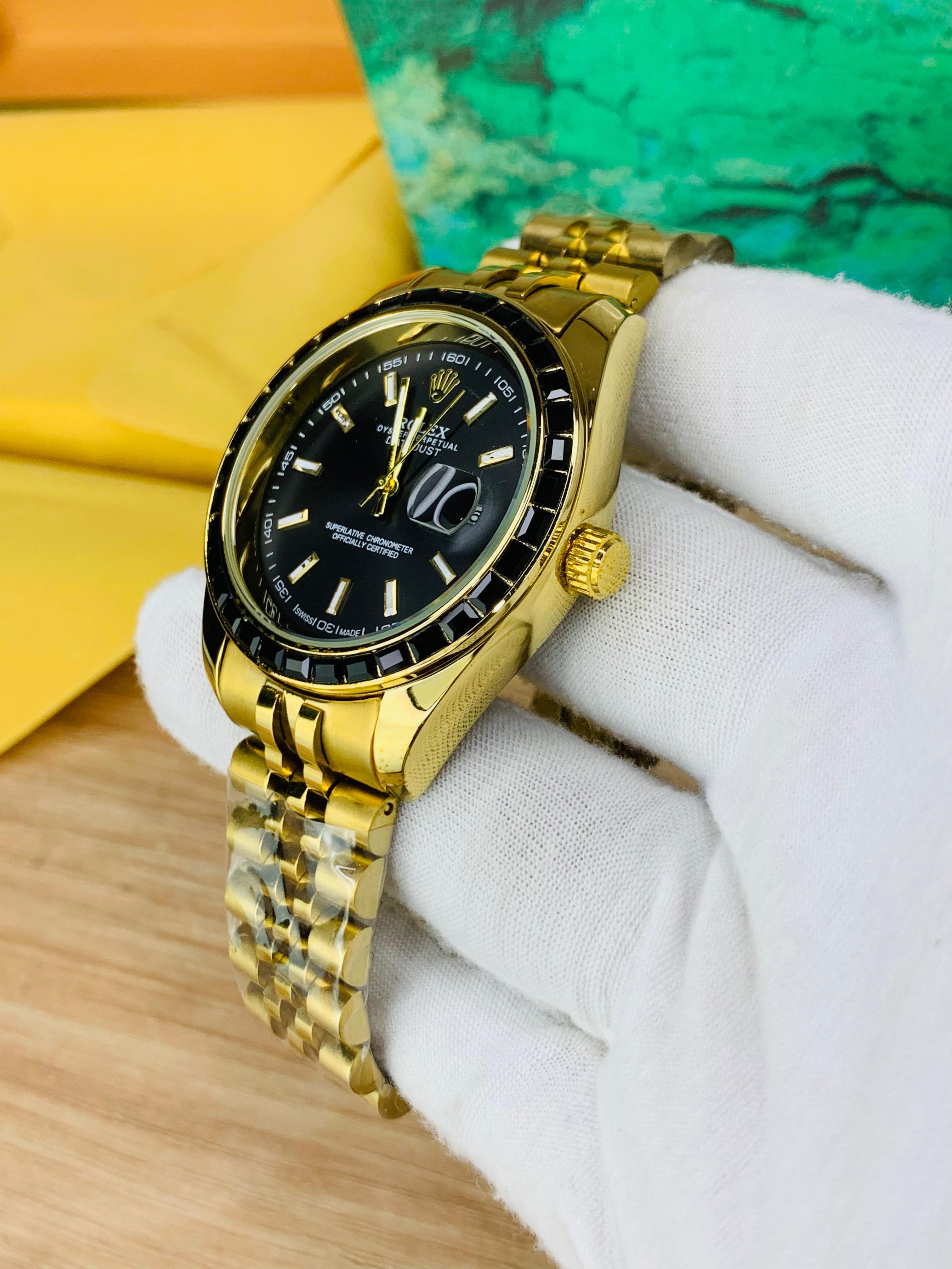 Side view of Gold and Black Stone Dial stainless steel jubilee Chain watch